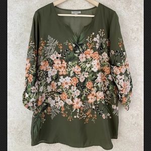 Dress Barn Large Floral 3/4 Ruched Sleeve Top